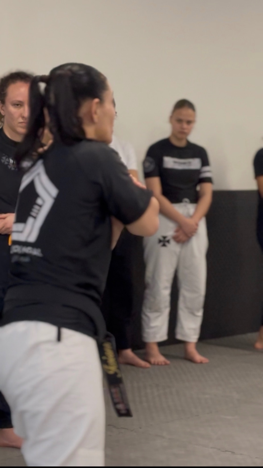 Ensino próximo e personalizado no Jiu-Jitsu feminino EBJJ